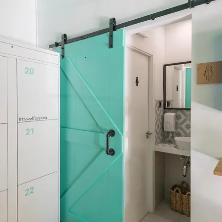 Forenna (adults Only) Albergue