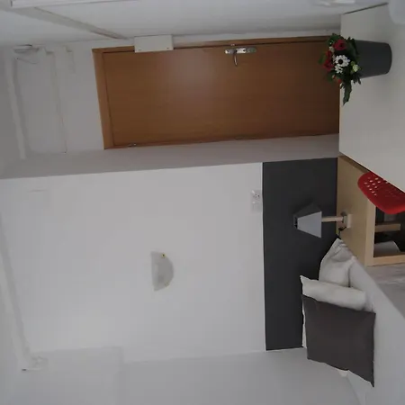 Forenna (adults Only) Ostello *